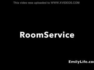 Gol room service amator milf și nevasta de casa nip intermitent