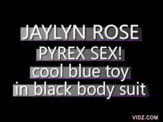 Sexy jaylyn rosa lecca e succhia giocattolo